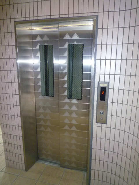 リネット花池Ⅲ 1階 エレベーター