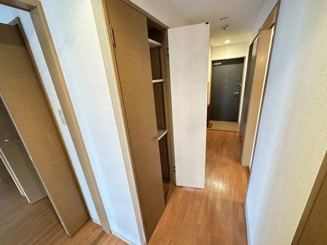 収納（廊下）-1