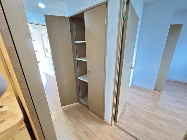 収納（廊下）-1