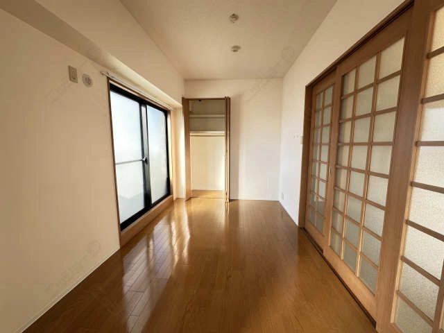 収納（中洋室）