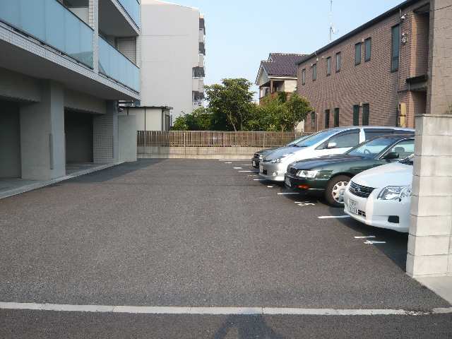 南側駐車場