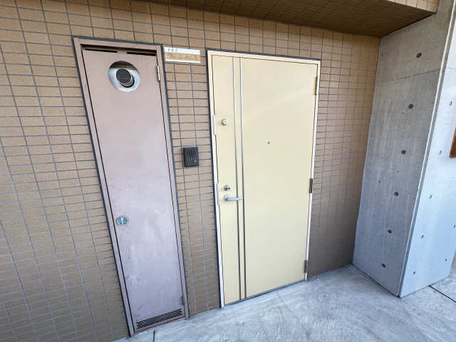 玄関ドア