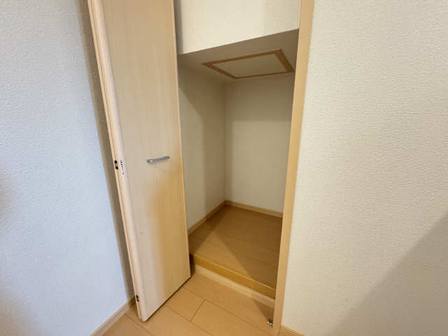 階段下収納