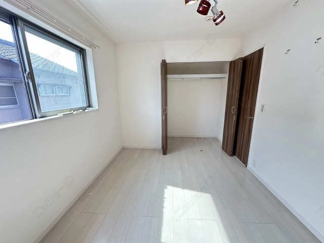 収納（南東洋室）