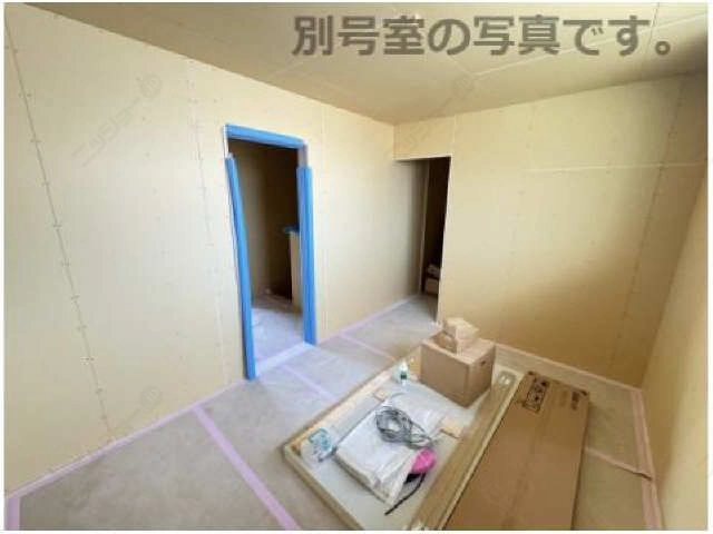 洋室（建築中）