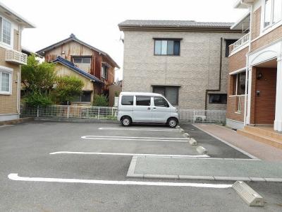 サンリットＢ 1階 駐車場