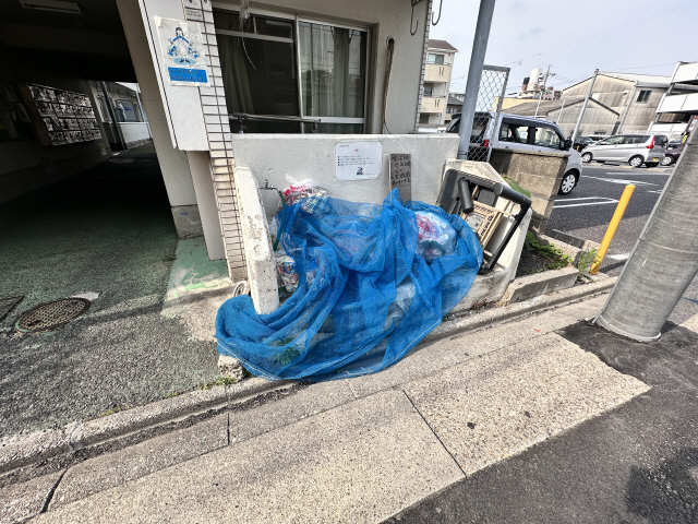 ゴミ捨て場