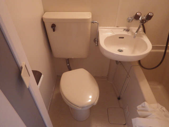 ジョイフル本山 3階 WC