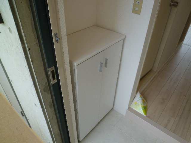 シューズボックス