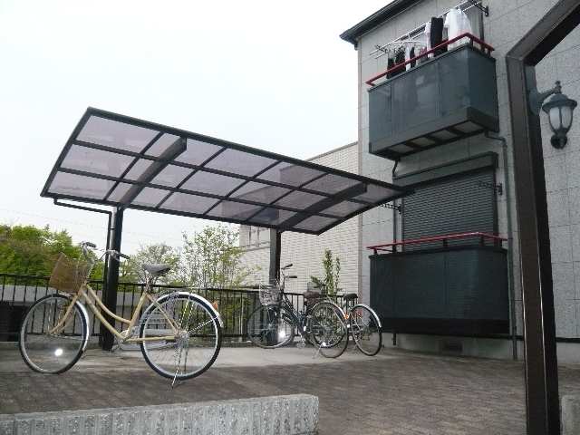 エルム池園 1階 自転車置き場