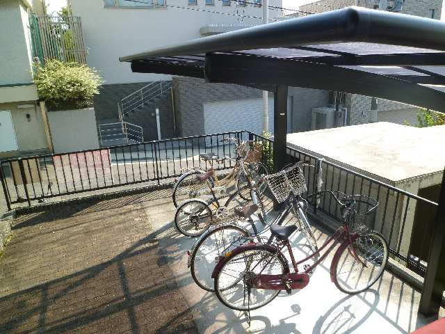 エルム池園 2階 自転車置場