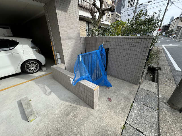 ごみ置き場