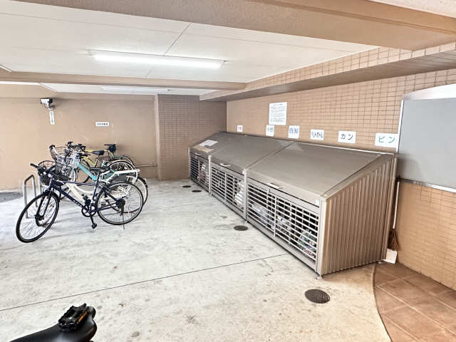 ごみ捨て場