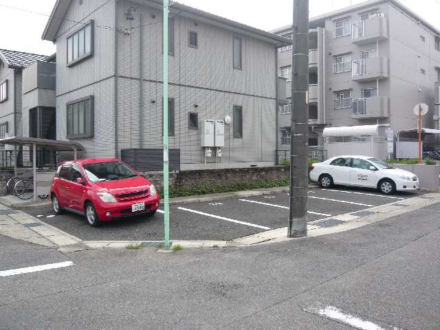 プリマベラ茶屋が坂 1階 駐車場