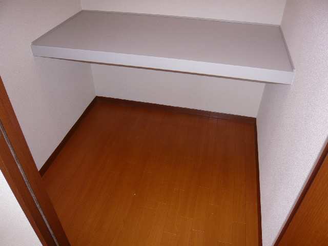 ｳｫｰｸｲﾝｸﾛｰｾﾞｯﾄ