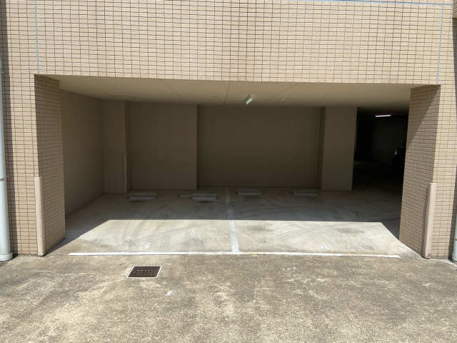 シェルジェ覚王山 3階 駐車場