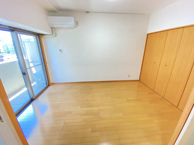 シェルジェ覚王山 3階 洋室