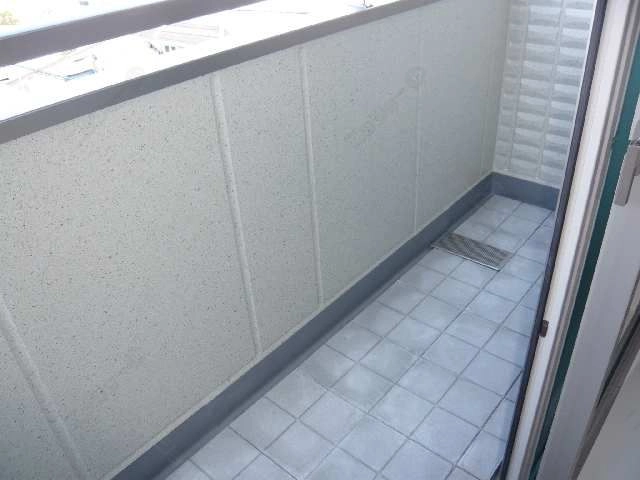 北東洋室ベランダ