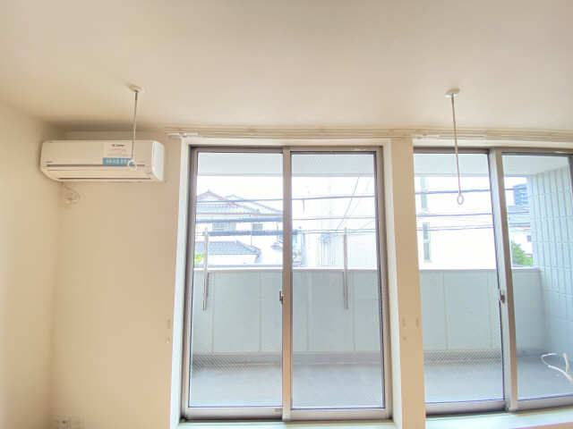 室内物干し竿置き