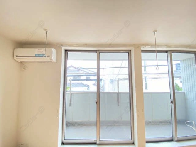 室内物干し竿置き