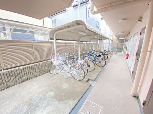 グレン清友本山 2階 駐輪場