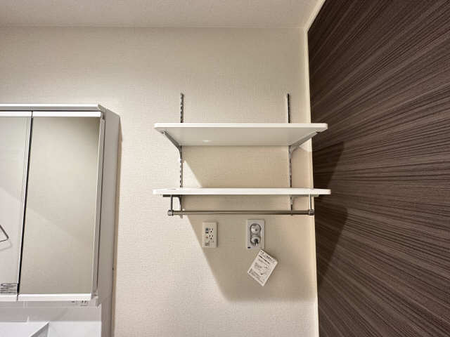 脱衣所／棚