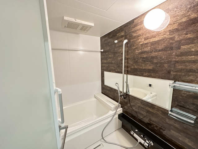 セレーノ東山公園 1階 浴室