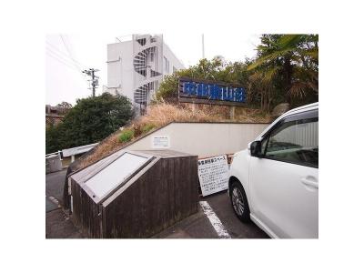 中部東山荘北棟 2階 駐車場