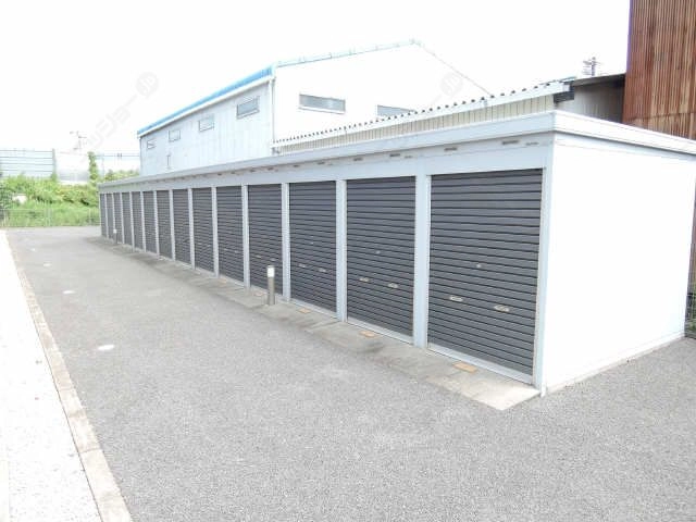 物置やバイク庫として利用可