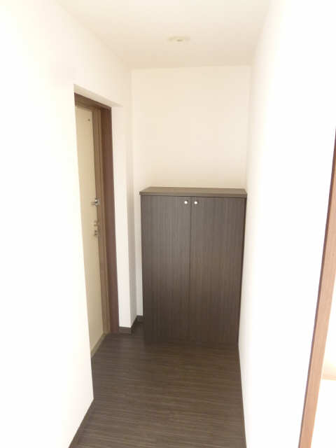 玄関、下駄箱