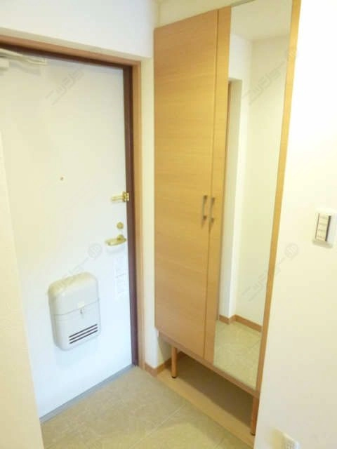 玄関、下駄箱