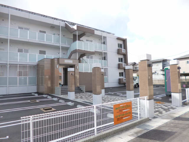 外観工事中