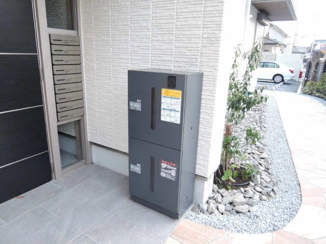宅配ボックス