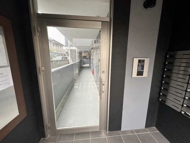 セキュ  リティ