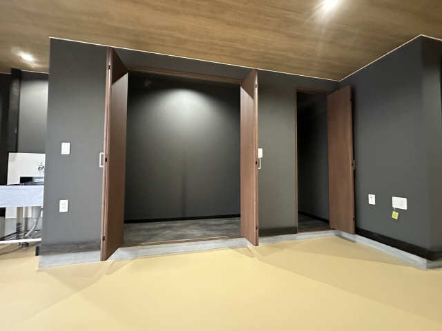 ガレージ内収納