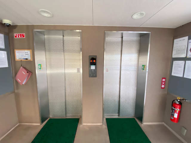 ベルカーサ富洲原　９０５号 9階 エレベーター