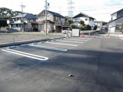 モンテレイ 1階 駐車場