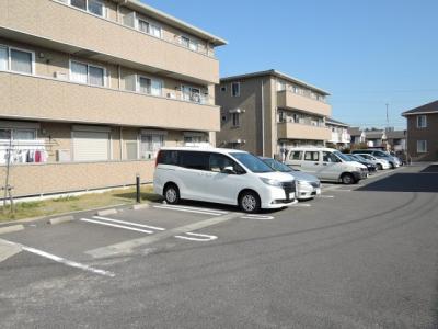 リビングタウン阿倉川　A 1階 駐車場