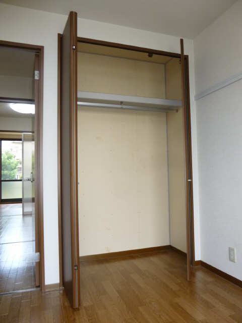 北洋室収納