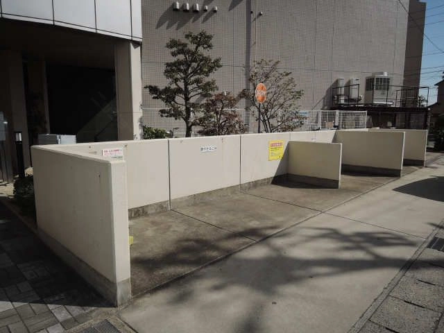 ごみ置き場