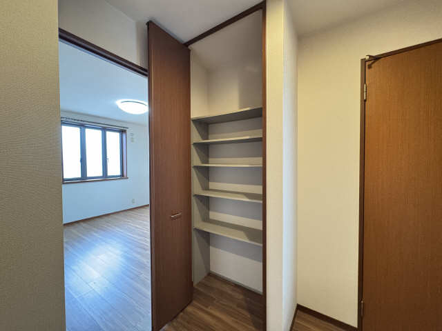 収納（玄関前）