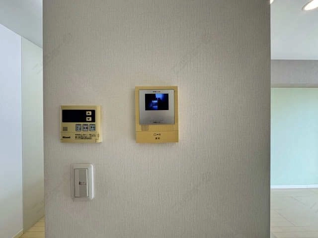 モニター付きインターホン