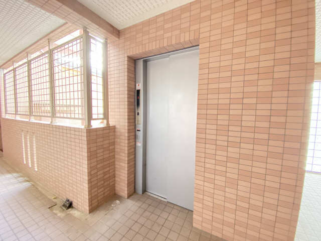 エレベーター