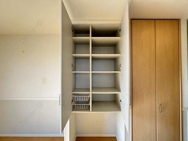 ペット用品収納（リビング）