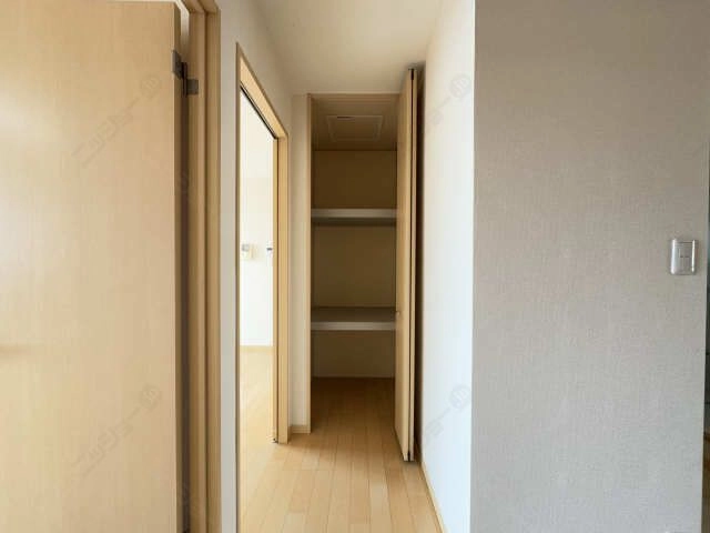 収納(2階通路)