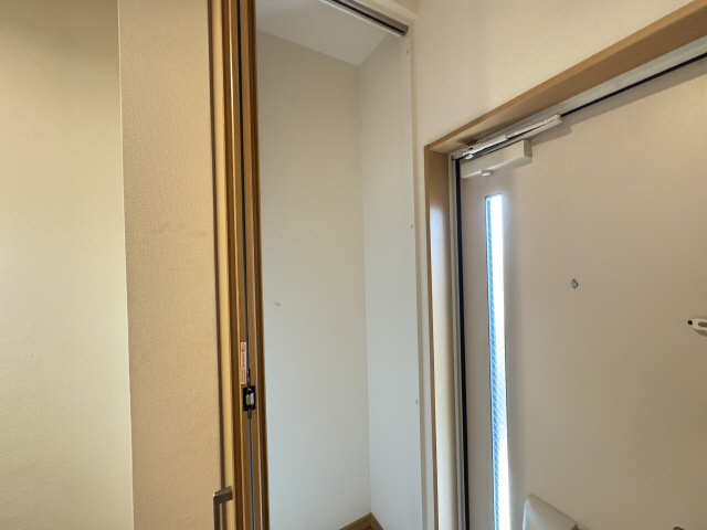 収納（玄関前）