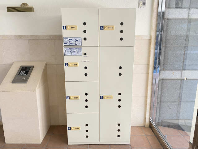 宅配ボックス