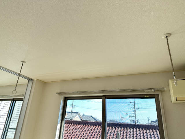 室内物干し竿かけ