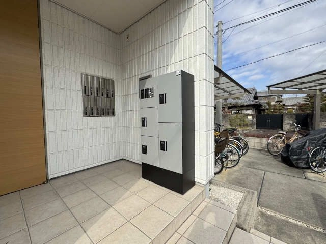 宅配ボックス