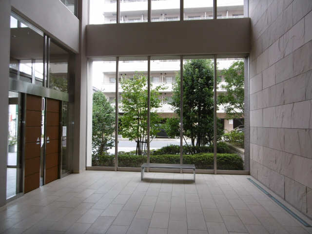 ｸﾞﾗﾝﾄﾞﾒｿﾞﾝ勝川ﾈｸｼﾃｨｲｰｽﾄｺｰﾄ607 6階 エントランス